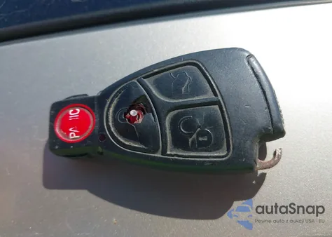 2004 Mercedes-Benz C 240 4Matic z USA, uszkodzony, nr VIN WDBRF81J54F456928